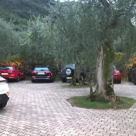 La Pervinca Lägenhetshotell Malcesine