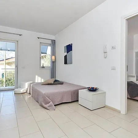 La Pervinca Lägenhetshotell Malcesine