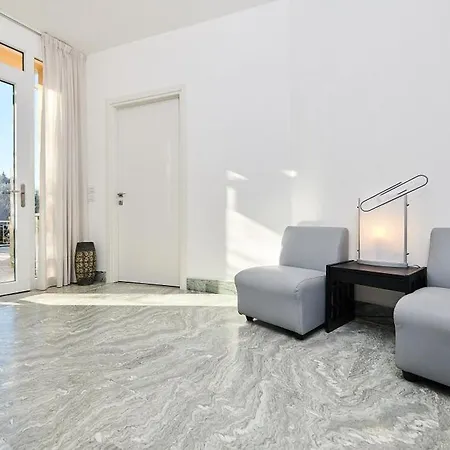 La Pervinca Lägenhetshotell 4*