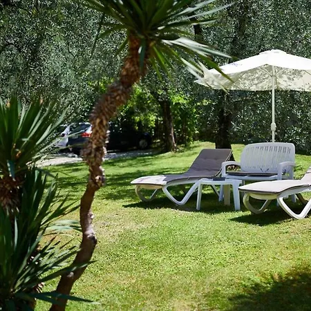 La Pervinca Lägenhetshotell Malcesine