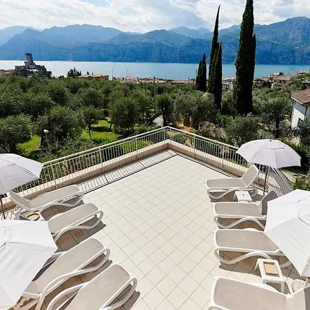 La Pervinca Lägenhetshotell 4*
