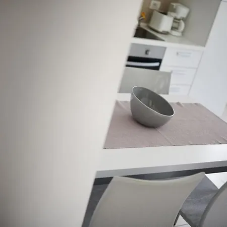 La Pervinca 4* מאלצ'סינה