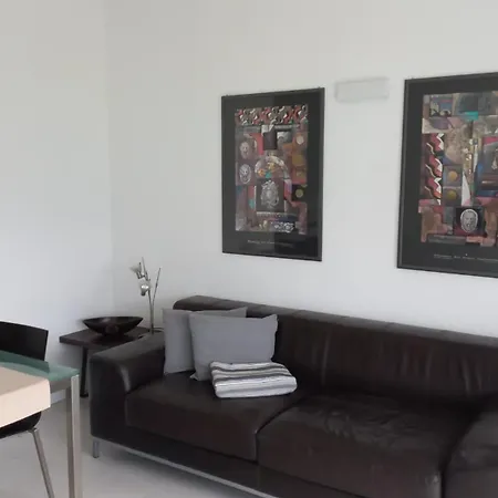 מלון דירות La Pervinca 4*